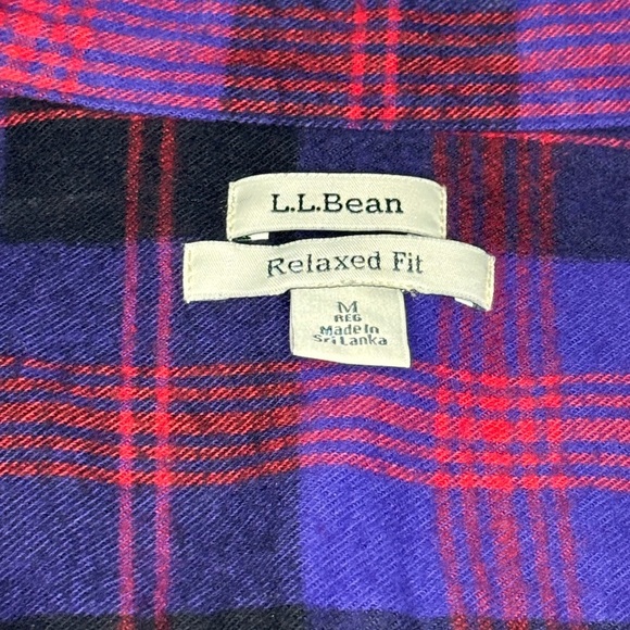L.L.Bean Women M Flannel Button Down Shirt Plaid Relaxed Fit 100% cotton - Picture 2 of 2